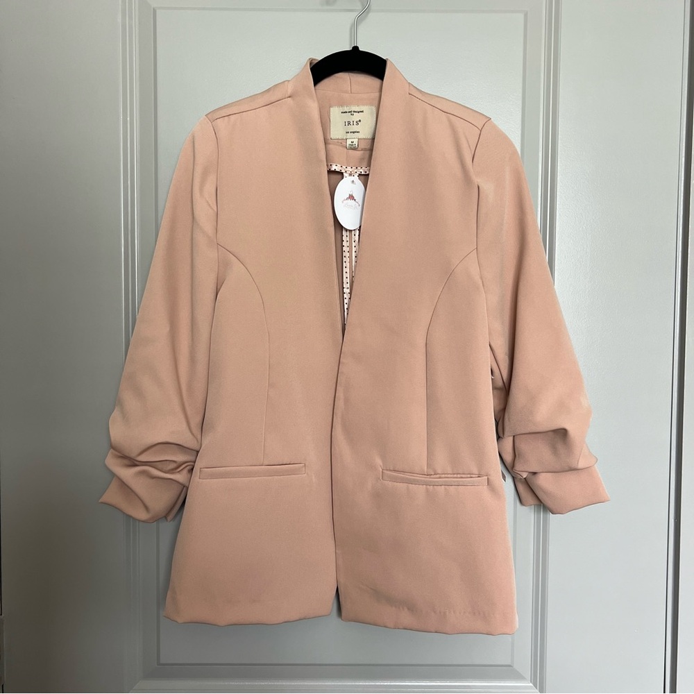 Iris | Tan Collarless Blazer